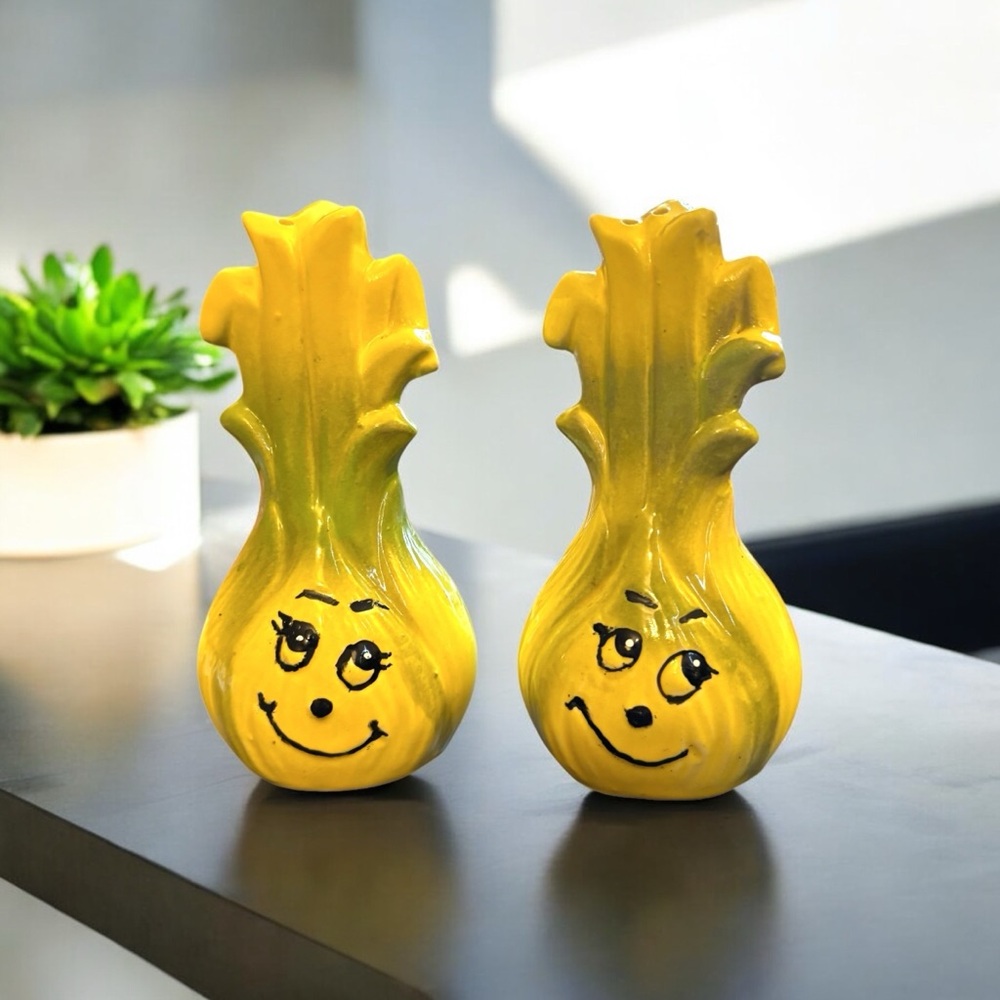 Vintage Kitschy Anthropormorphic Salt & Pepper Shakers Leek Celery Japan MCM 5”